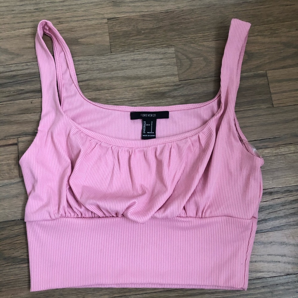 Pink brand new never worn before crop top